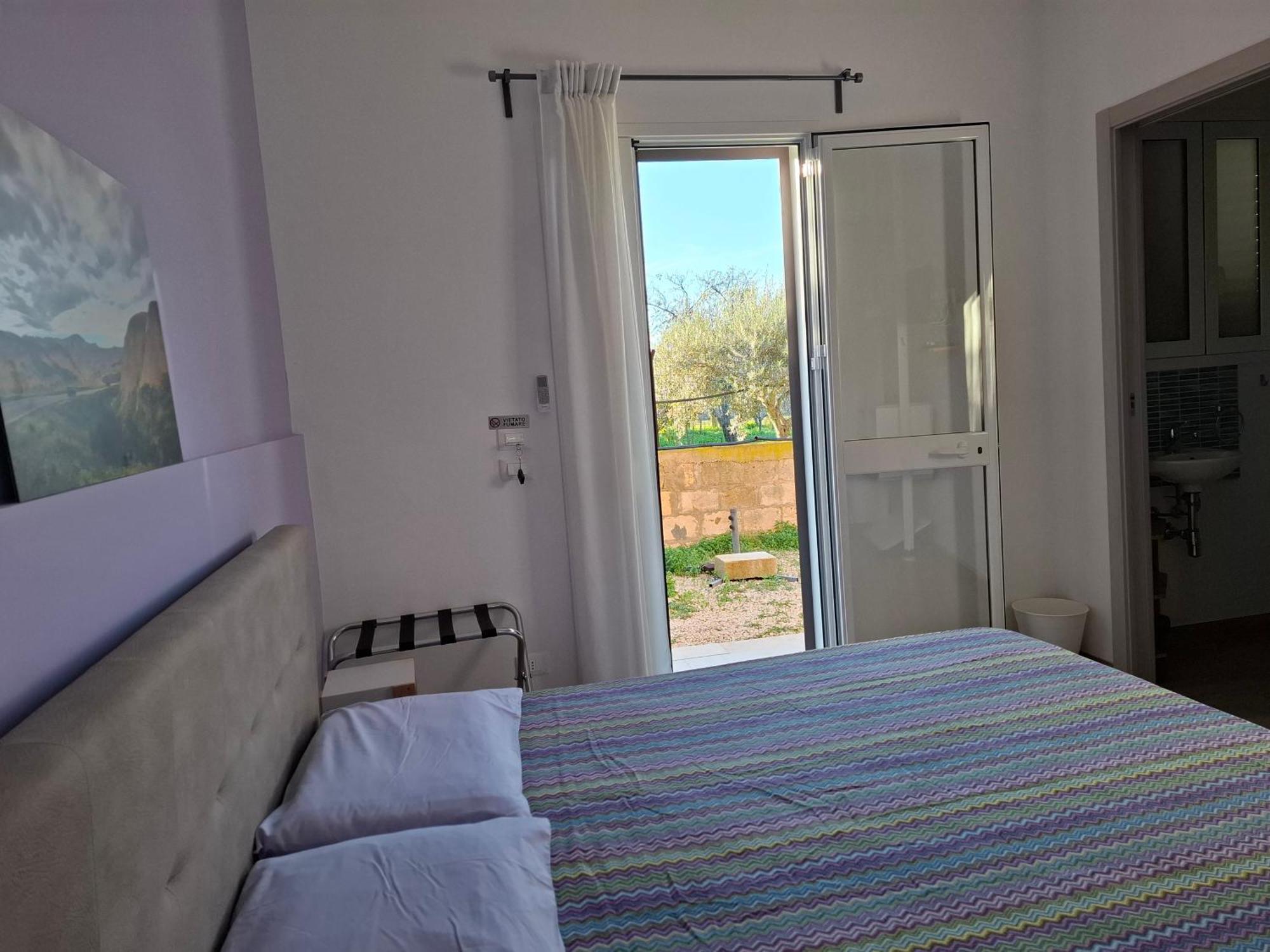Turtle Island Apartments Santa Croce Camerina Phòng bức ảnh